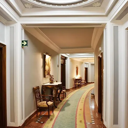 De La Gavina Gl - The Leading Of The World 5* S'Agaro