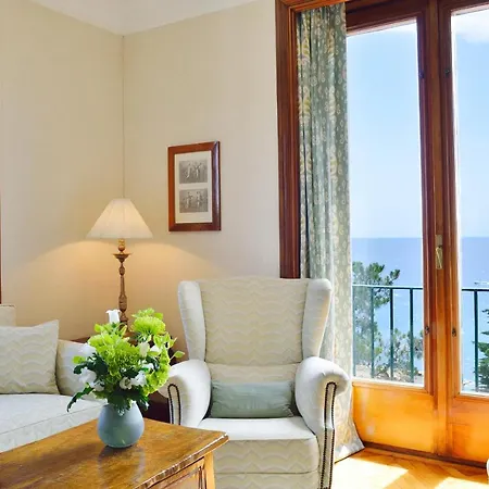 De La Gavina Gl - The Leading Of The World 5*