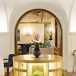 De La Gavina Gl - The Leading Of The World 5*